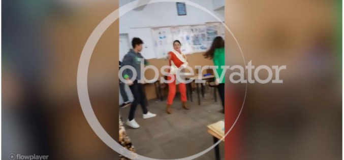 VIDEO „Taci, că te ia mama dracului!”. Profesoară bătută și umilită de elevi la Școala Gimnazială din comuna Poroschia
