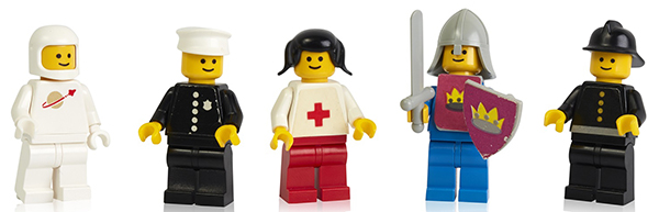 Primele minifigurine LEGO