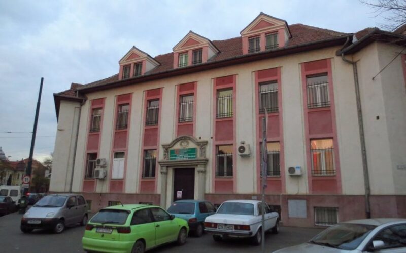 Un spital construit în 9 ani stă nefolosit în Timișoara