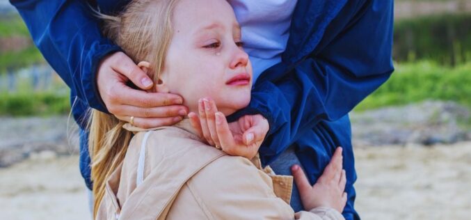 Validează emoțiile copilului este primul pas către comunicare cu copilul tau. Iata cum poti sa faci acest lucru si cum – sfatul specialistului in parenting